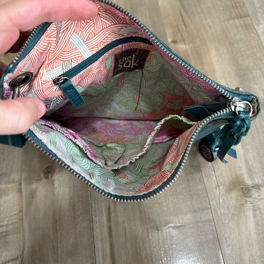 The SAK Vintage Crossbody Purse Bag Leather Turquoise Blue Fabric Strap - Picture 14 of 16
